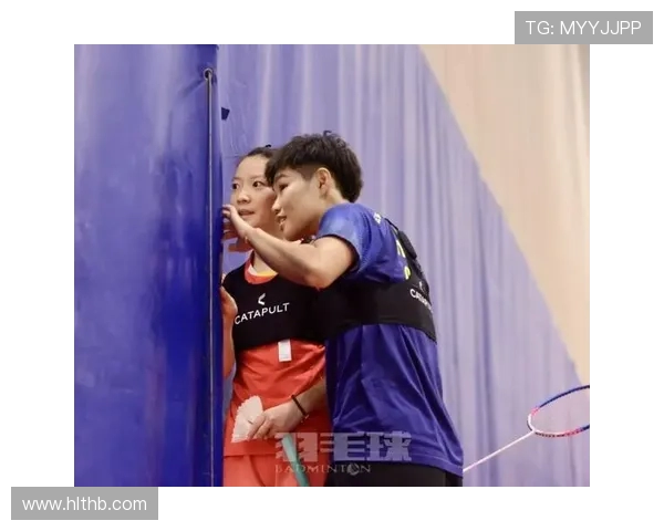 广州羽毛球队与成都羽毛球队赛后复盘分析灵活性对比及战术启示