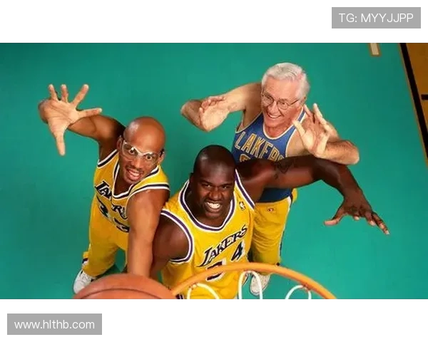 风暴与飞马的篮球对决激战正酣谁能笑到最后