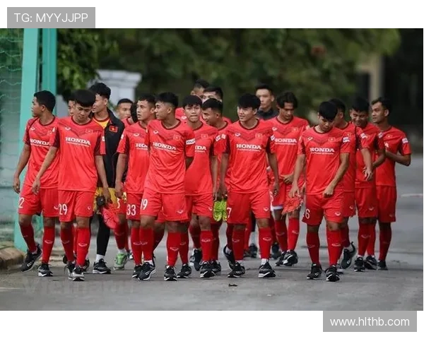 武汉足球队灵活应对挑战展现团队精神与战术创新